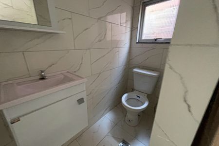 Casa para alugar com 51m², 1 quarto e 2 vagas Casa para alugar com 51m², 1 quarto e 2 vagasBanheiro de Serviço