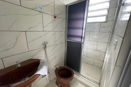 Casa para alugar com 51m², 1 quarto e 2 vagas Casa para alugar com 51m², 1 quarto e 2 vagasBanheiro