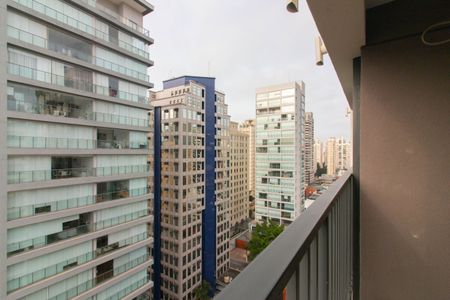 Apartamento à venda com 35m², 1 quarto e sem vaga Apartamento à venda com 35m², 1 quarto e sem vagaSacada