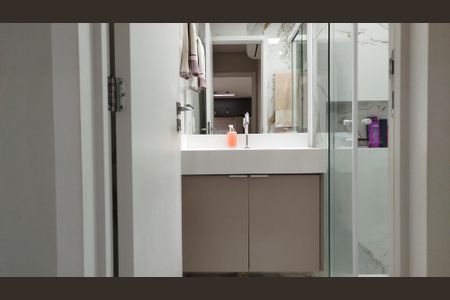 Apartamento à venda com 62m², 2 quartos e 1 vagaBanheiro Social