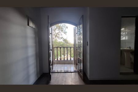 Casa para alugar com 180m², 3 quartos e 2 vagasSuíte