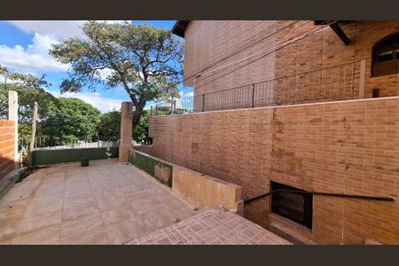 Casa para alugar com 180m², 3 quartos e 2 vagasQuintal