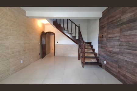 Casa para alugar com 180m², 3 quartos e 2 vagasSala