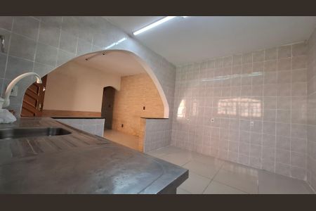 Casa para alugar com 180m², 3 quartos e 2 vagasCozinha