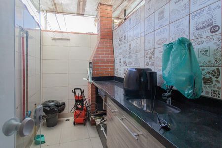 Casa para alugar com 200m², 2 quartos e 2 vagasÁrea comum - Churrasqueira