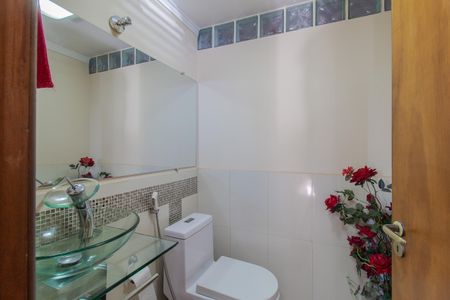 Casa para alugar com 200m², 2 quartos e 2 vagasLavabo