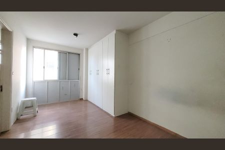 Apartamento à venda com 44m², 1 quarto e sem vaga Apartamento à venda com 44m², 1 quarto e sem vagaSala/Quarto