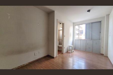 Apartamento à venda com 44m², 1 quarto e sem vaga Apartamento à venda com 44m², 1 quarto e sem vagaPlaca