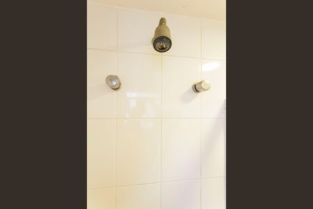 Apartamento à venda com 57m², 2 quartos e 1 vaga Apartamento à venda com 57m², 2 quartos e 1 vagaBanheiro da Suíte 2