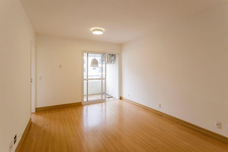 Apartamento à venda com 57m², 2 quartos e 1 vaga Apartamento à venda com 57m², 2 quartos e 1 vagaSala