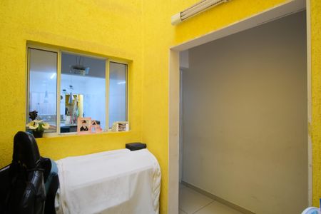 Casa à venda com 240m², 3 quartos e 2 vagasEscritório