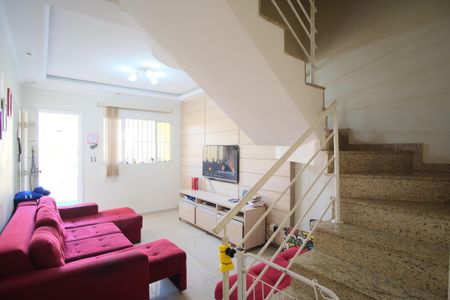 Casa à venda com 240m², 3 quartos e 2 vagasSala