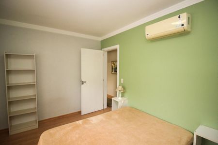 Apartamento à venda com 90m², 3 quartos e 2 vagasQuarto 2