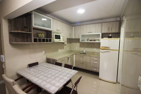 Apartamento à venda com 90m², 3 quartos e 2 vagasCozinha