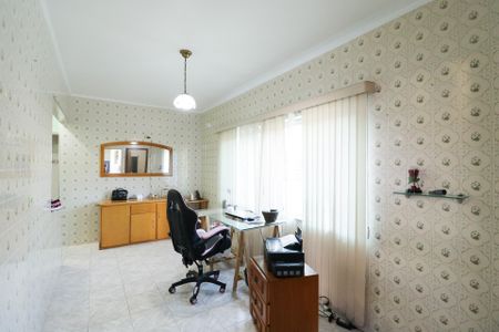 Casa à venda com 750m², 3 quartos e 9 vagasEscritório