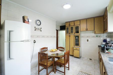 Casa à venda com 750m², 3 quartos e 9 vagasCozinha