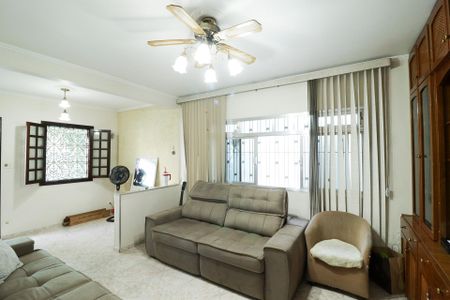 Casa à venda com 750m², 3 quartos e 9 vagasSala