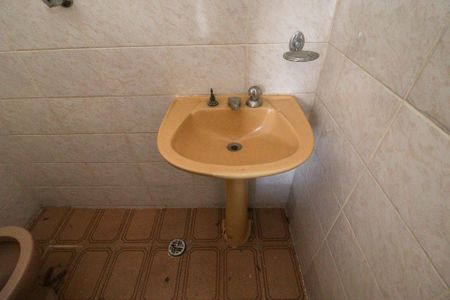 Casa à venda com 750m², 3 quartos e 9 vagasBanheiro de Serviço