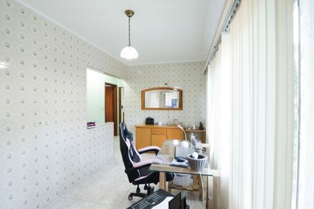 Casa à venda com 750m², 3 quartos e 9 vagasEscritório