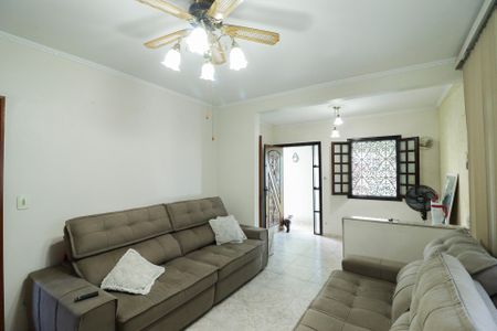 Casa à venda com 750m², 3 quartos e 9 vagasSala