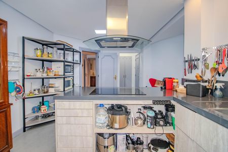 Apartamento à venda com 270m², 4 quartos e 1 vaga Apartamento à venda com 270m², 4 quartos e 1 vagaCozinha