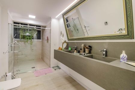 Apartamento à venda com 270m², 4 quartos e 1 vaga Apartamento à venda com 270m², 4 quartos e 1 vagaBanheiro da Suíte 2