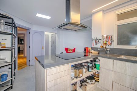 Apartamento à venda com 270m², 4 quartos e 1 vaga Apartamento à venda com 270m², 4 quartos e 1 vagaCozinha