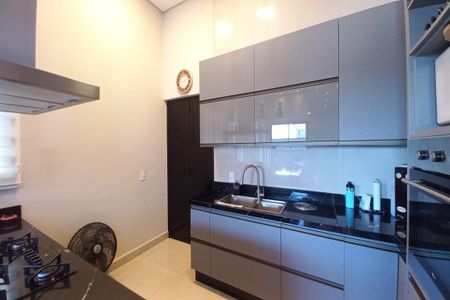 Casa de condomínio à venda com 271m², 3 quartos e 4 vagasCozinha