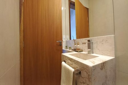 Casa de condomínio à venda com 271m², 3 quartos e 4 vagasBanheiro