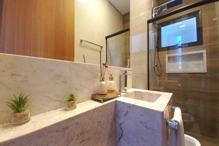 Casa de condomínio à venda com 271m², 3 quartos e 4 vagasBanheiro