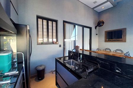 Casa de condomínio à venda com 271m², 3 quartos e 4 vagasÁrea comum - Churrasqueira