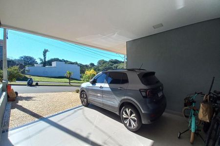 Casa de condomínio à venda com 271m², 3 quartos e 4 vagasGaragem
