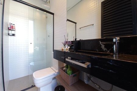 Casa de condomínio à venda com 271m², 3 quartos e 4 vagasBanheiro de Serviço