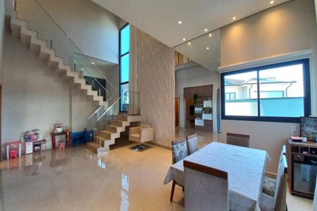 Casa de condomínio à venda com 271m², 3 quartos e 4 vagasSala