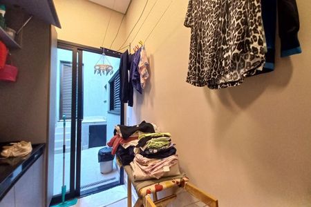 Casa de condomínio à venda com 271m², 3 quartos e 4 vagasÁrea de Serviço