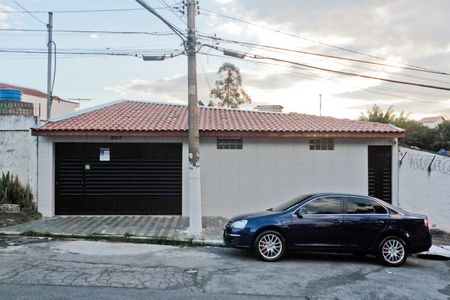 Casa à venda com 157m², 2 quartos e 2 vagasFachada e placa