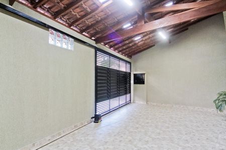 Casa à venda com 157m², 2 quartos e 2 vagasÁrea externa