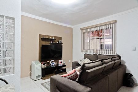 Casa à venda com 157m², 2 quartos e 2 vagasSala