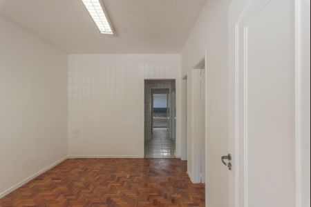 Casa à venda com 340m², 2 quartos e 15 vagas Casa à venda com 340m², 2 quartos e 15 vagasSala