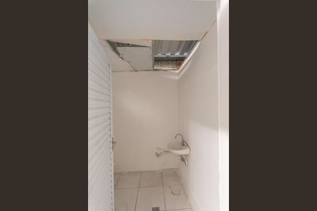 Casa à venda com 340m², 2 quartos e 15 vagas Casa à venda com 340m², 2 quartos e 15 vagasGaragem - Banheiro