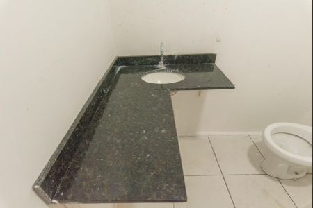 Casa à venda com 340m², 2 quartos e 15 vagas Casa à venda com 340m², 2 quartos e 15 vagasBanheiro 2