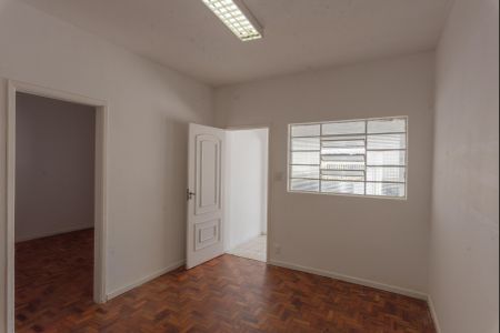 Casa à venda com 340m², 2 quartos e 15 vagas Casa à venda com 340m², 2 quartos e 15 vagasSala