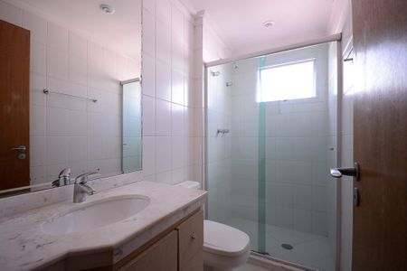 Apartamento à venda com 125m², 3 quartos e 3 vagasBanheiro da Suíte 1