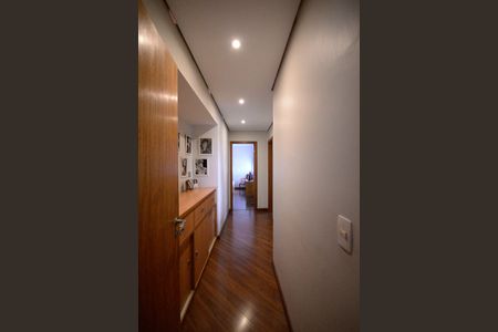 Apartamento à venda com 125m², 3 quartos e 3 vagasCorredor