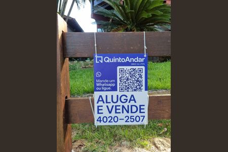 Casa de condomínio à venda com 330m², 3 quartos e 5 vagas Casa de condomínio à venda com 330m², 3 quartos e 5 vagasPlaca