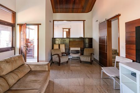 Casa de condomínio à venda com 330m², 3 quartos e 5 vagas Casa de condomínio à venda com 330m², 3 quartos e 5 vagasSala