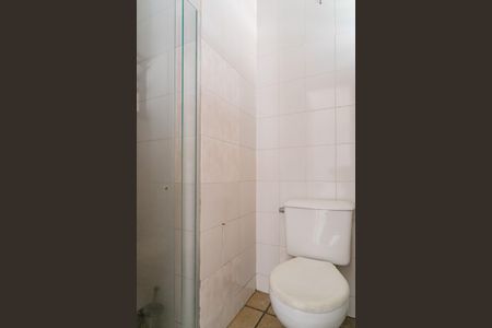 Casa de condomínio à venda com 330m², 3 quartos e 5 vagas Casa de condomínio à venda com 330m², 3 quartos e 5 vagasBanheiro de serviço