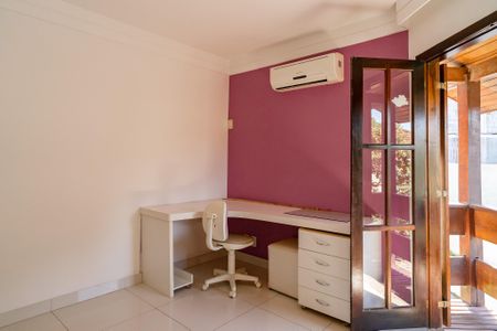 Casa de condomínio à venda com 330m², 3 quartos e 5 vagas Casa de condomínio à venda com 330m², 3 quartos e 5 vagasQuarto 1