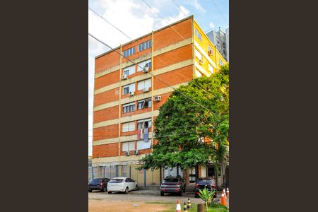 Apartamento à venda com 108m², 3 quartos e 1 vaga Apartamento à venda com 108m², 3 quartos e 1 vagaFachada