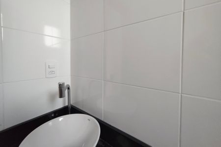 Apartamento à venda com 46m², 2 quartos e 1 vaga Apartamento à venda com 46m², 2 quartos e 1 vagaBanheiro